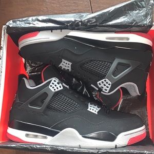 Jordan Retro 4 “Bred”